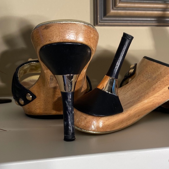 MARCIANO WOODEN STILETTO SANDALS - Picture 10 of 13